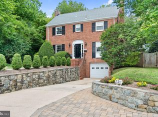5211 Massachusetts Ave, Bethesda, MD 20816