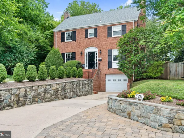5211 Massachusetts Ave, Bethesda, MD 20816