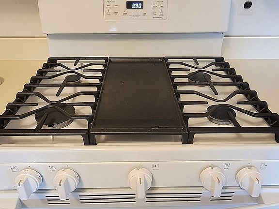 Stills w/ griddle 4 yrs old