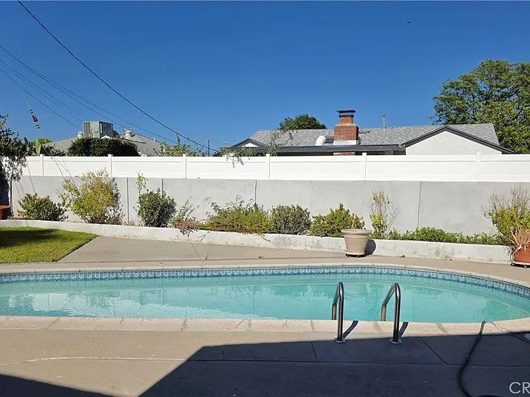 11000 Gaviota Ave — Photo 27