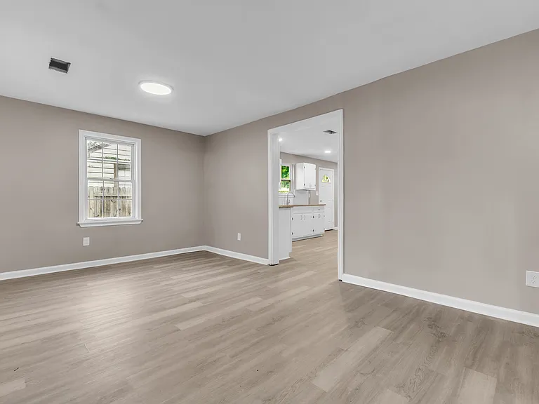1577 S Highland St — Photo 6