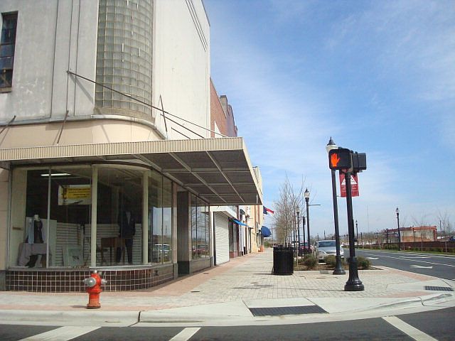 1st image of 100 NW Main St