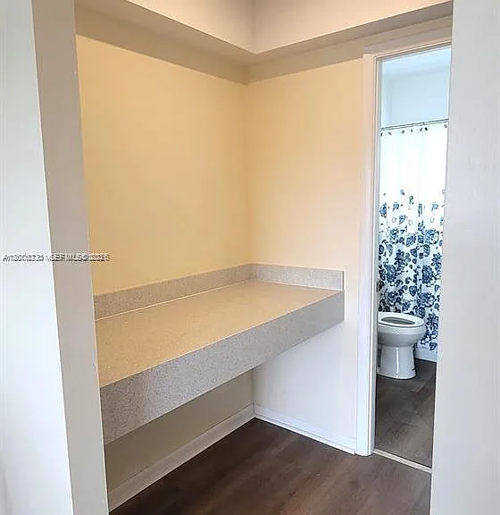 2200 Park Ln #302 — Photo 8