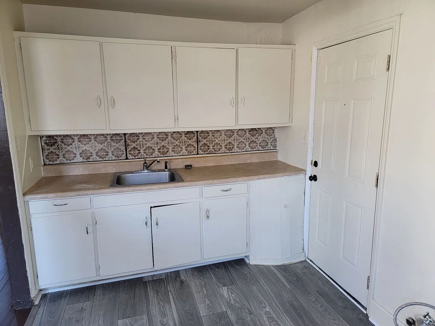 2907 Dexter Ave — Photo 2