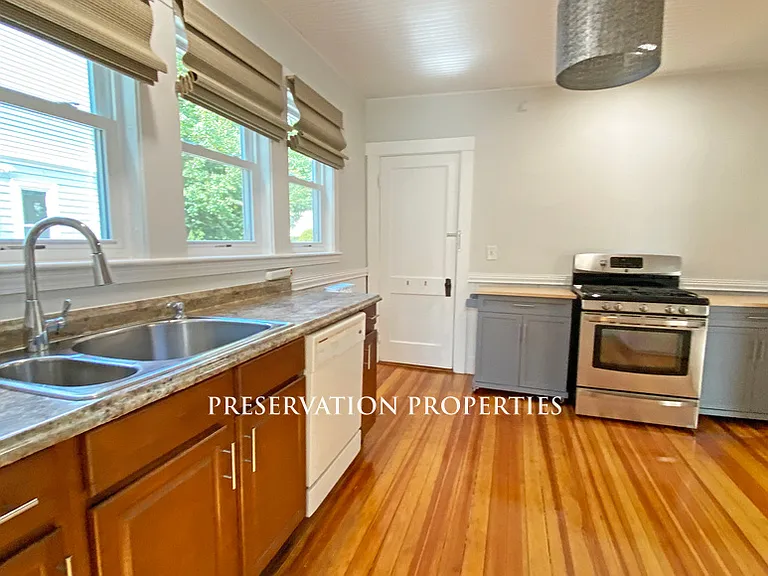 10 Playstead Rd #1 — Photo 1