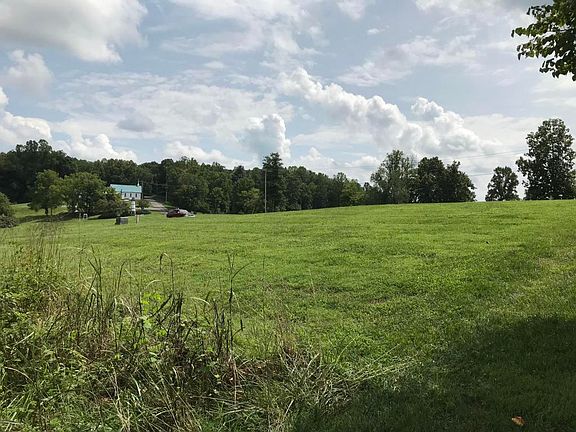 3rd image of Regatta Dr