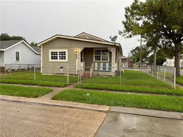 3803 Derbigny St, Metairie, LA 70001
