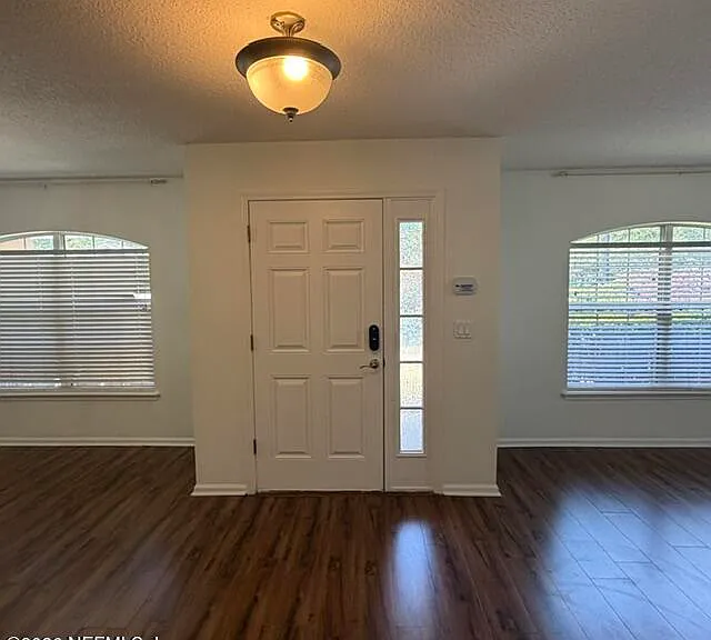 12045 Sands Pointe Ct — Photo 3