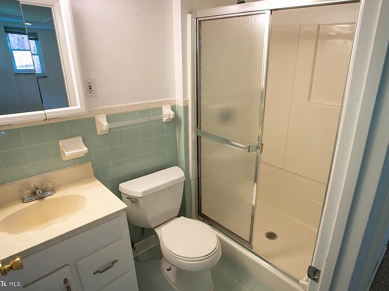 5915 Ryland Dr — Photo 26