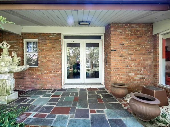 16 Ridge Drive E #A, Great Neck, NY 11021