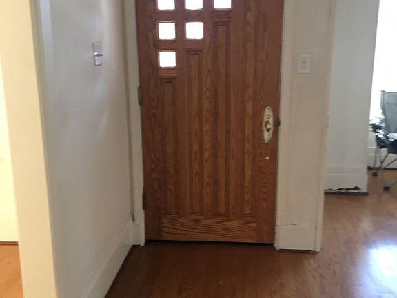5th image of 1033 Luther Ave