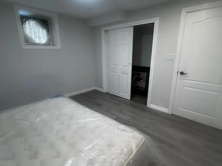 1870 Esterbrook Dr — Photo 17