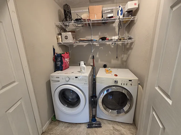 214-216 Jagoe St #214 — Photo 7