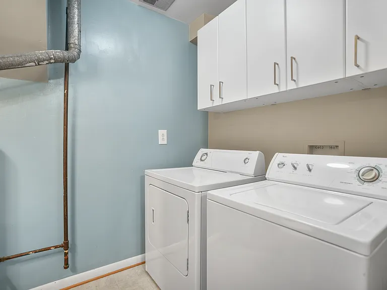 9695 Hitching Post Ln #H — Photo 4