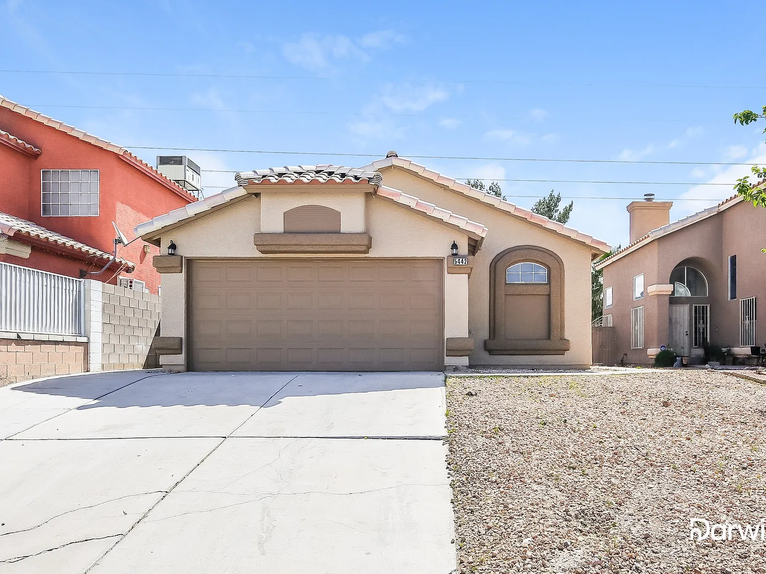 3 bed, 2.0 bath, 1231 sqft, $1,999 — Photo 1