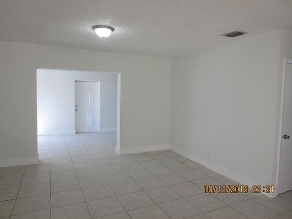 2nd image of 9295 Nassau Dr