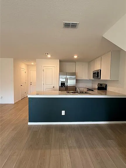 831 Lynx — Photo 9