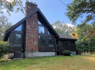 17 Mai Rd, Amston, CT 06231