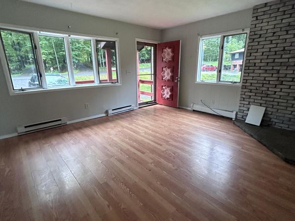 8 Jones Quarry Rd #1