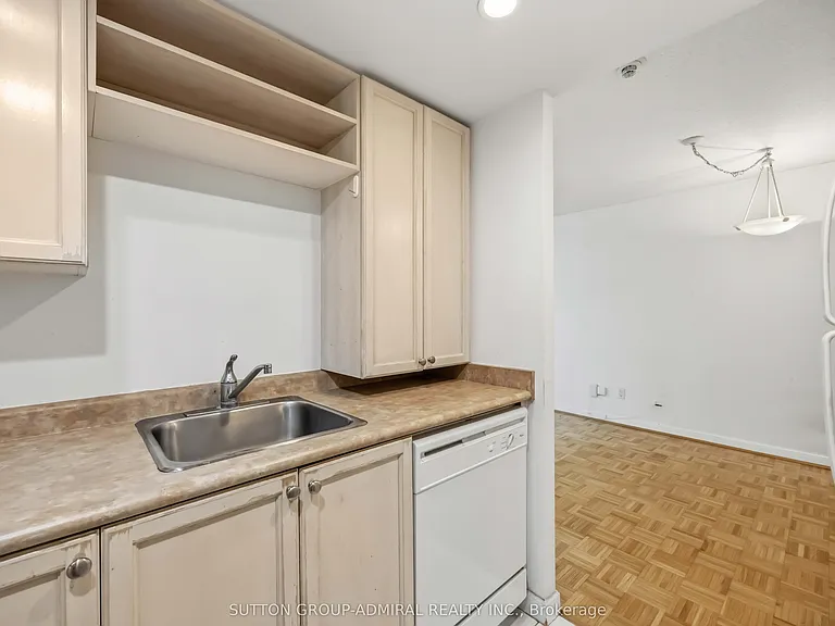 8 Park Rd #1713 — Photo 15