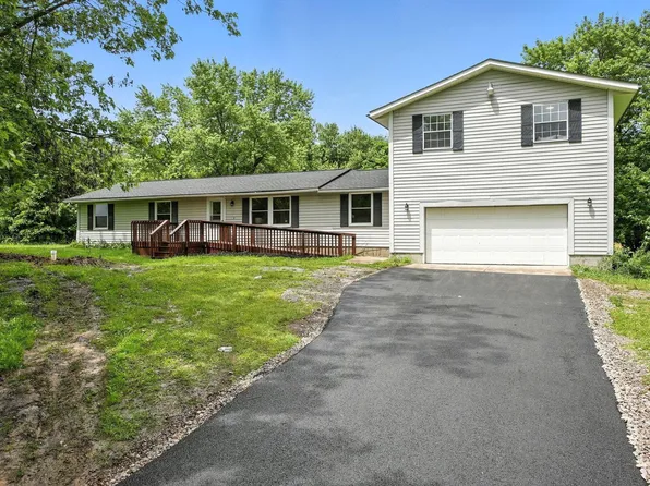 7999 Moody Rd, Centerburg, OH 43011