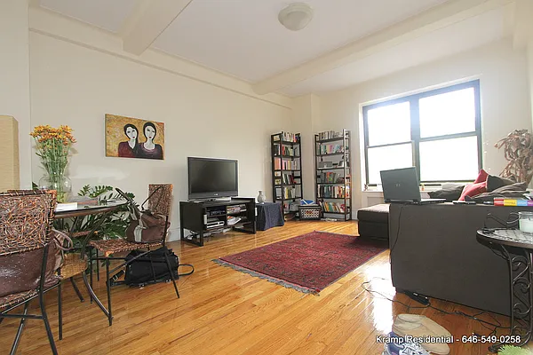 Rented by City Connections Realty | media 11