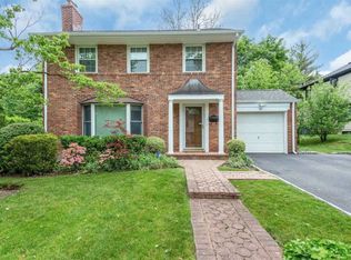 123 Cove Dr, Manhasset, NY 11030