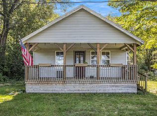 1209 Marsh Rd, Plainwell, MI 49080