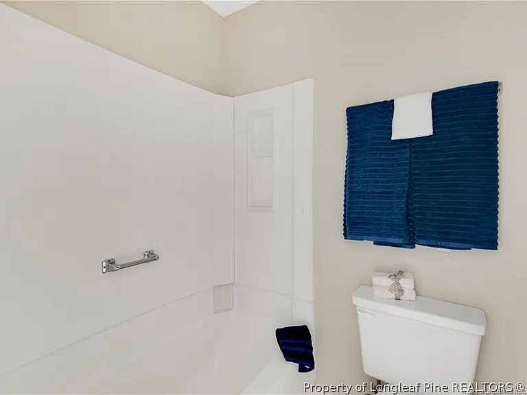 5940 Laguna Dr — Photo 24