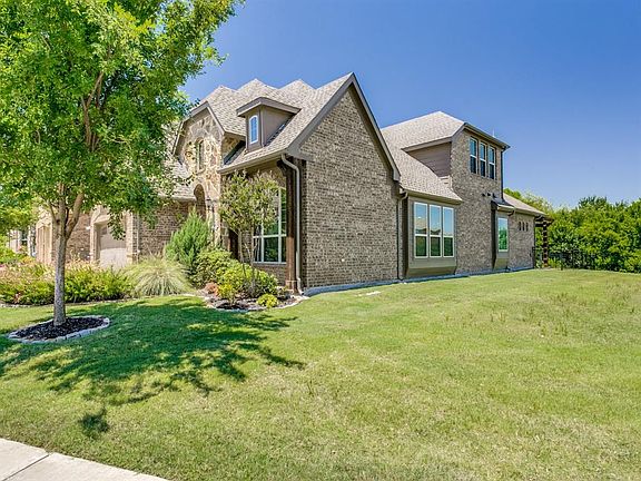 2nd image of 208 Hogue Ln