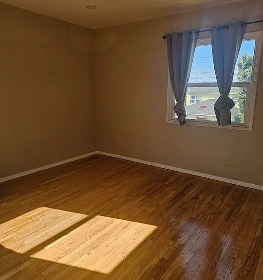 1752 Glendon Ave #1/2 — Photo 5