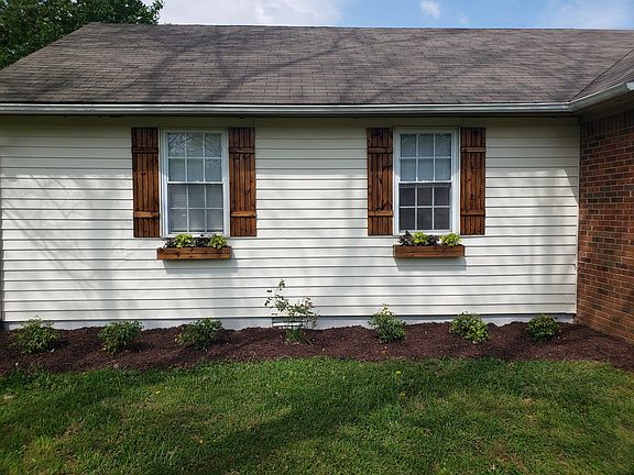 3rd image of 109 Sunnymeade Dr