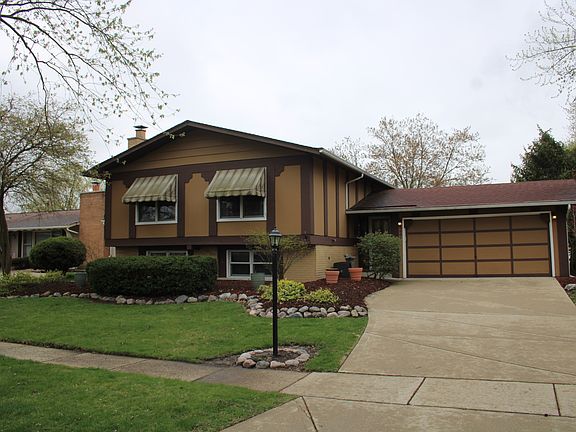2nd image of 6001 Forestview Dr