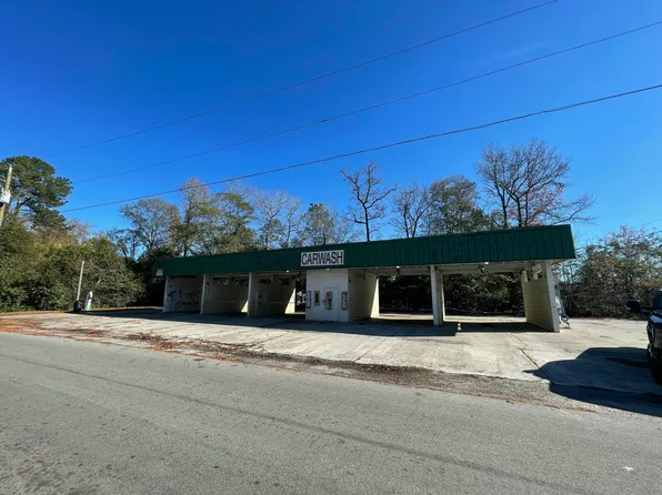 916 Hart St, Holly Hill, SC 29059