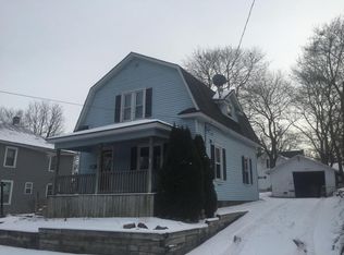 927 Hackett St, Ionia, MI