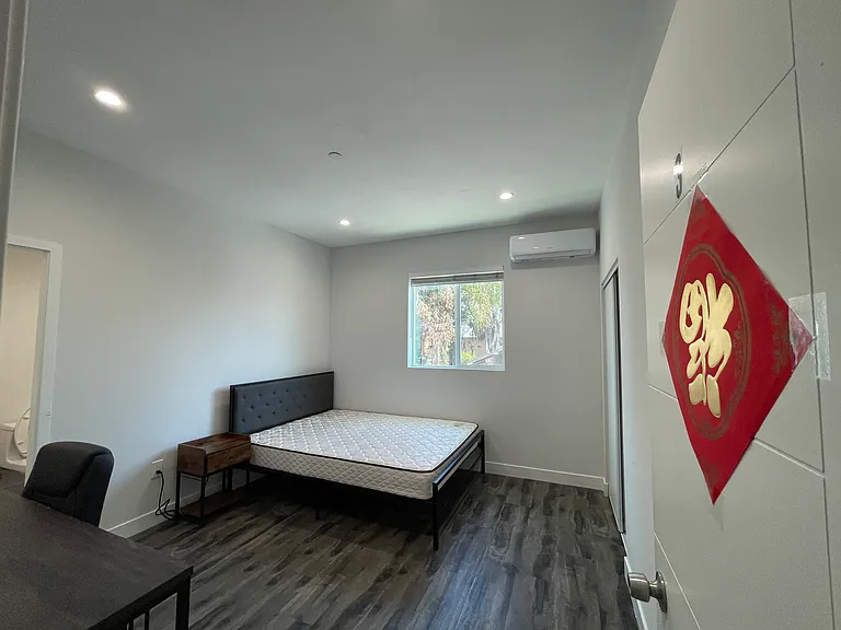 1640 1/2 N Soto St #1640 — Photo 17