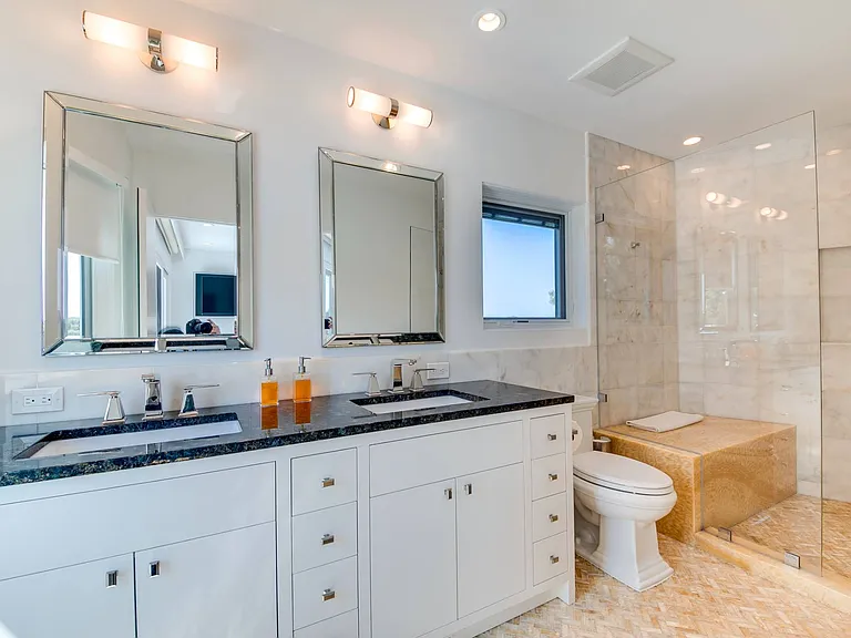 179 Mid Ocean Dr — Photo 22