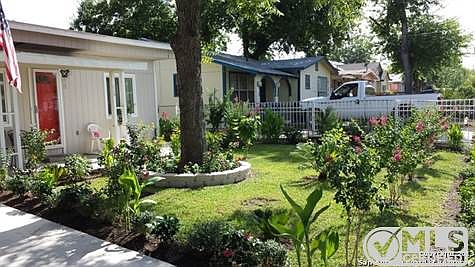 2nd image of 216 Rosebud Ln