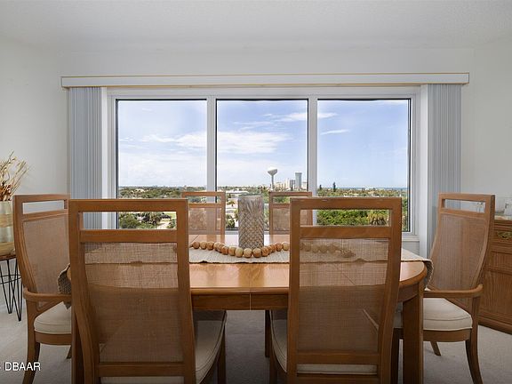 4th image of 4 Oceans West Blvd APT 605A