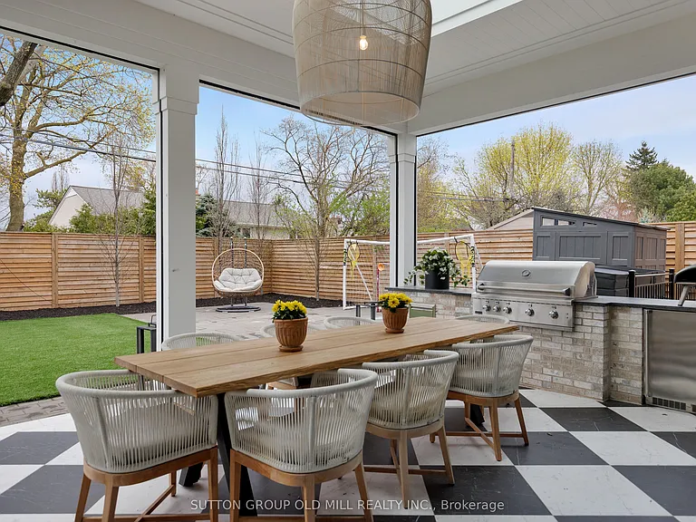 18 Blair Athol Cres — Photo 36