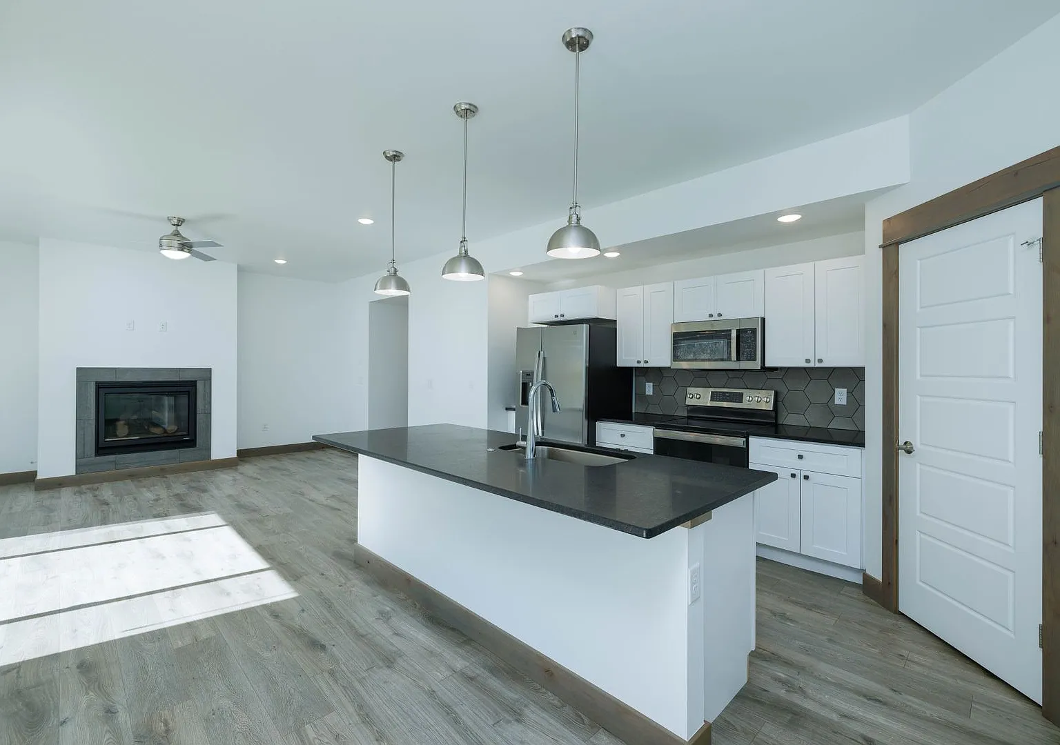 71 Whiskey Way — Photo 3