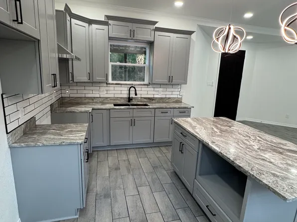 109 Cuchens Ln #B, Defuniak Springs, FL 32435