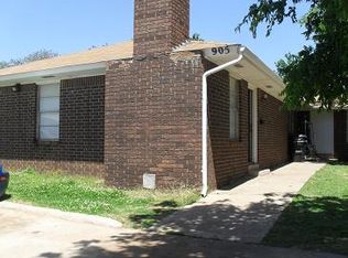 905 Delmar Cir, Moore, OK 73160