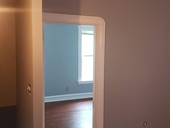 5th image of 3427 Juniata St #A