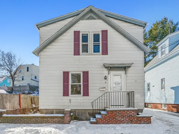 12 McKinley Ter, Lynn, MA 01902