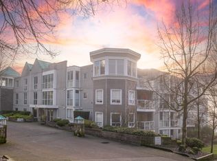 8460 Jellicoe St #101, Vancouver, BC V5S 4S8