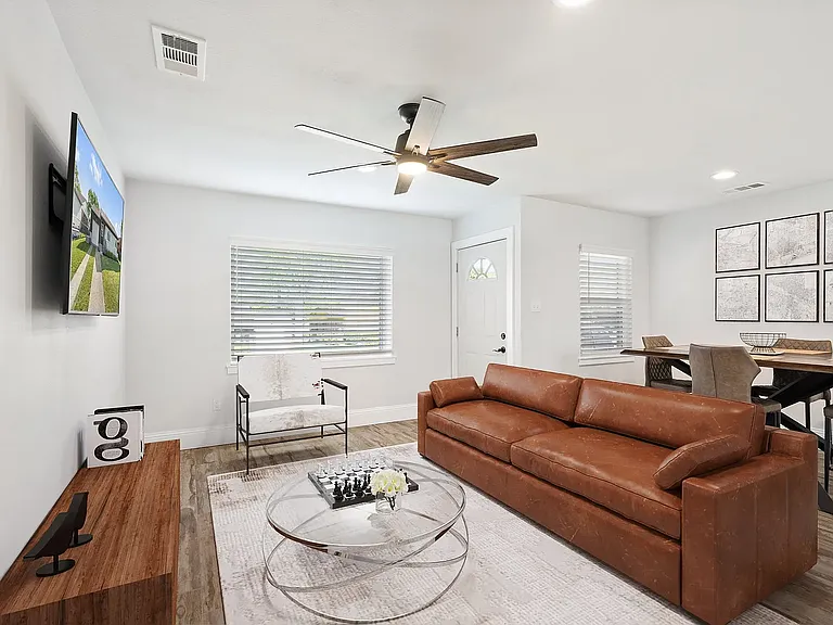 3308 Alaska Ave — Photo 3