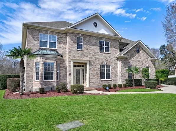 92 Pinehurst Dr, New Orleans, LA 70131