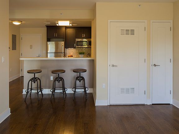 3rd image of 2388 31st St APT 5E