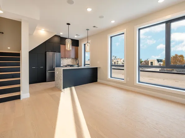 10 South Street image 37 of 39